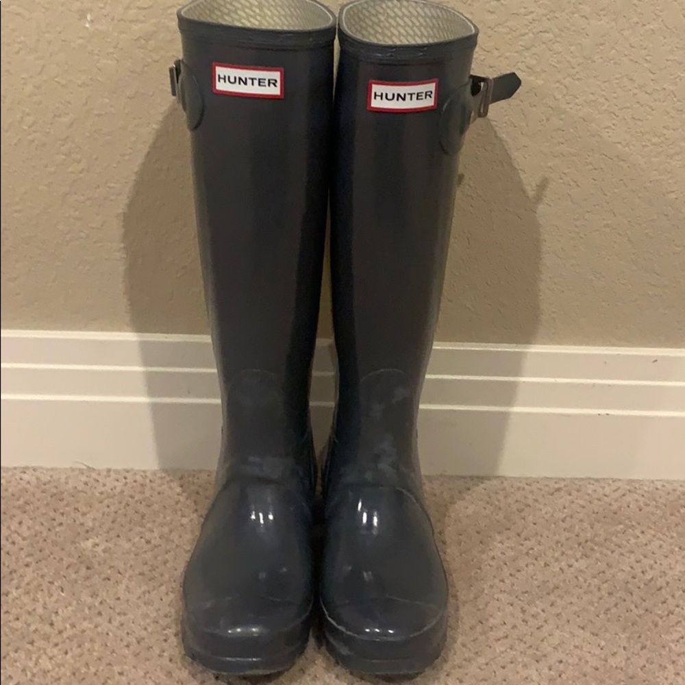 EUC dark gray Hunter Boots